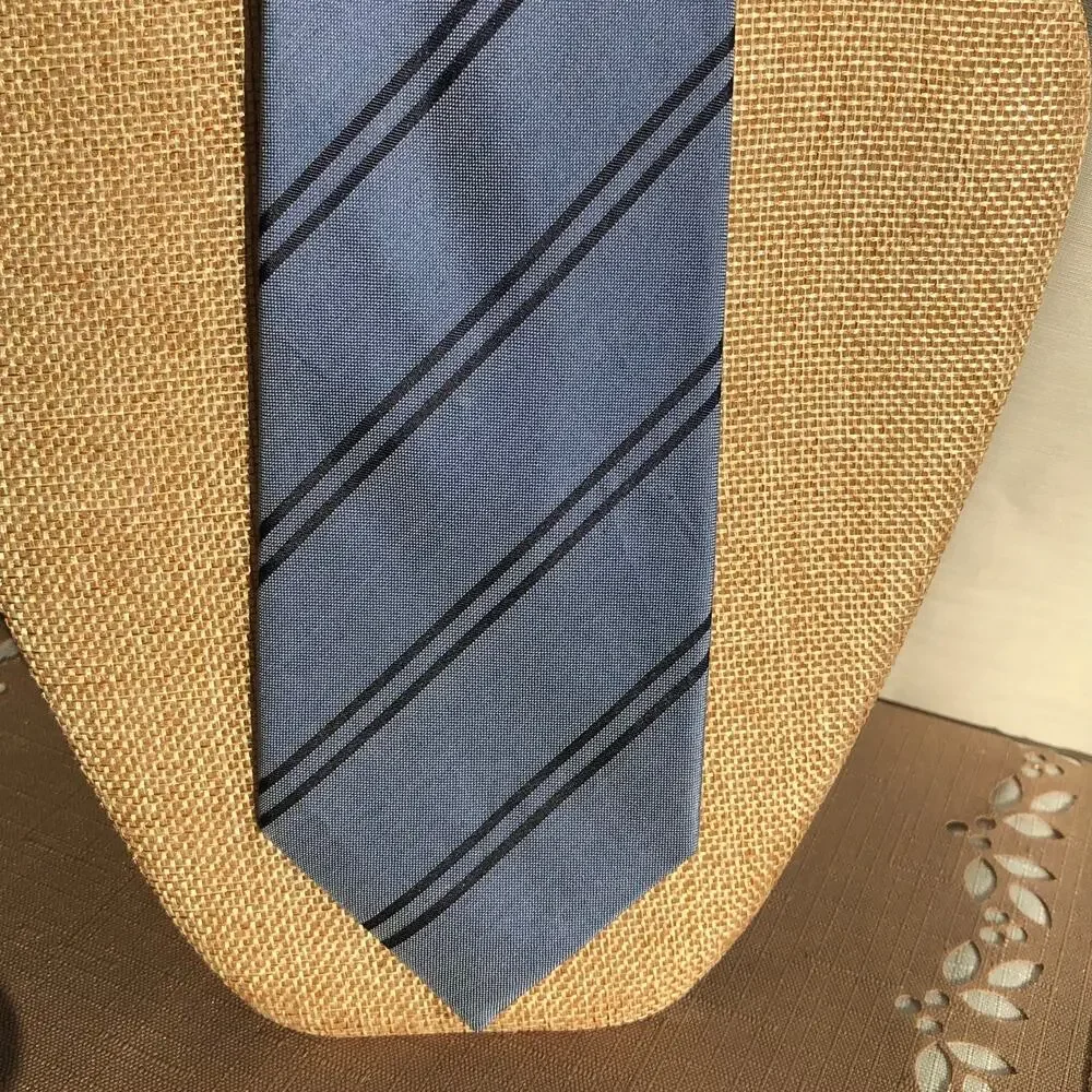 Countess Mara Men’s Silk-Blend Vintage Blue Career Necktie